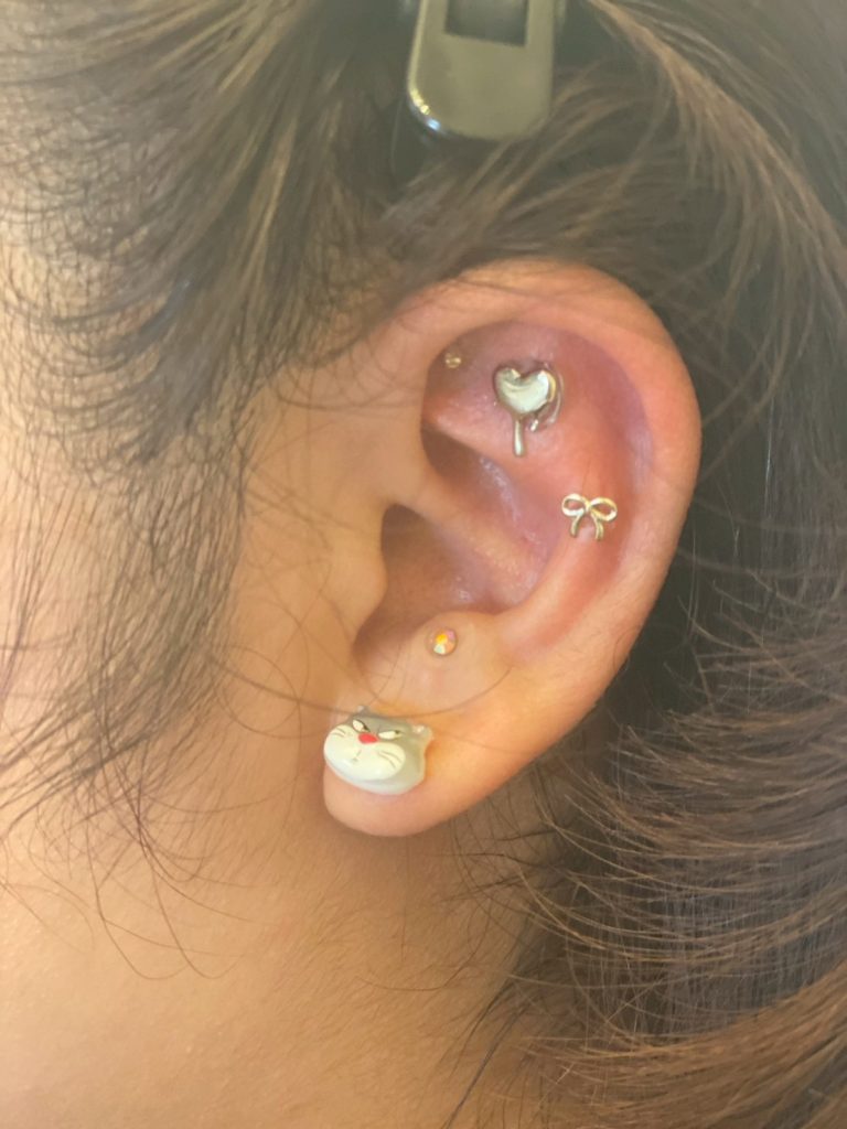 泉大津駅　耳ツボジュエリー